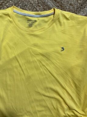 Reel Legends Men’s Yellow Short-Sleeve Tee with Dolphin Logo